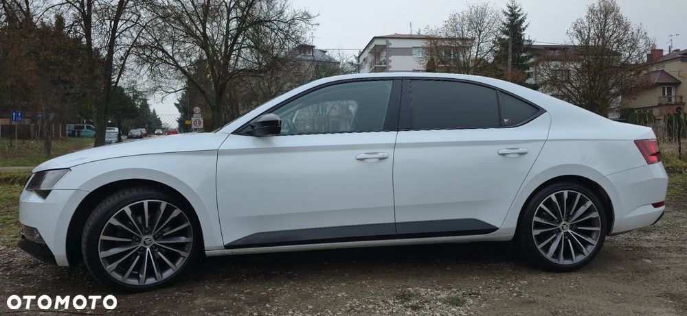 Skoda Superb 2.0 TDI Style DSG - 21