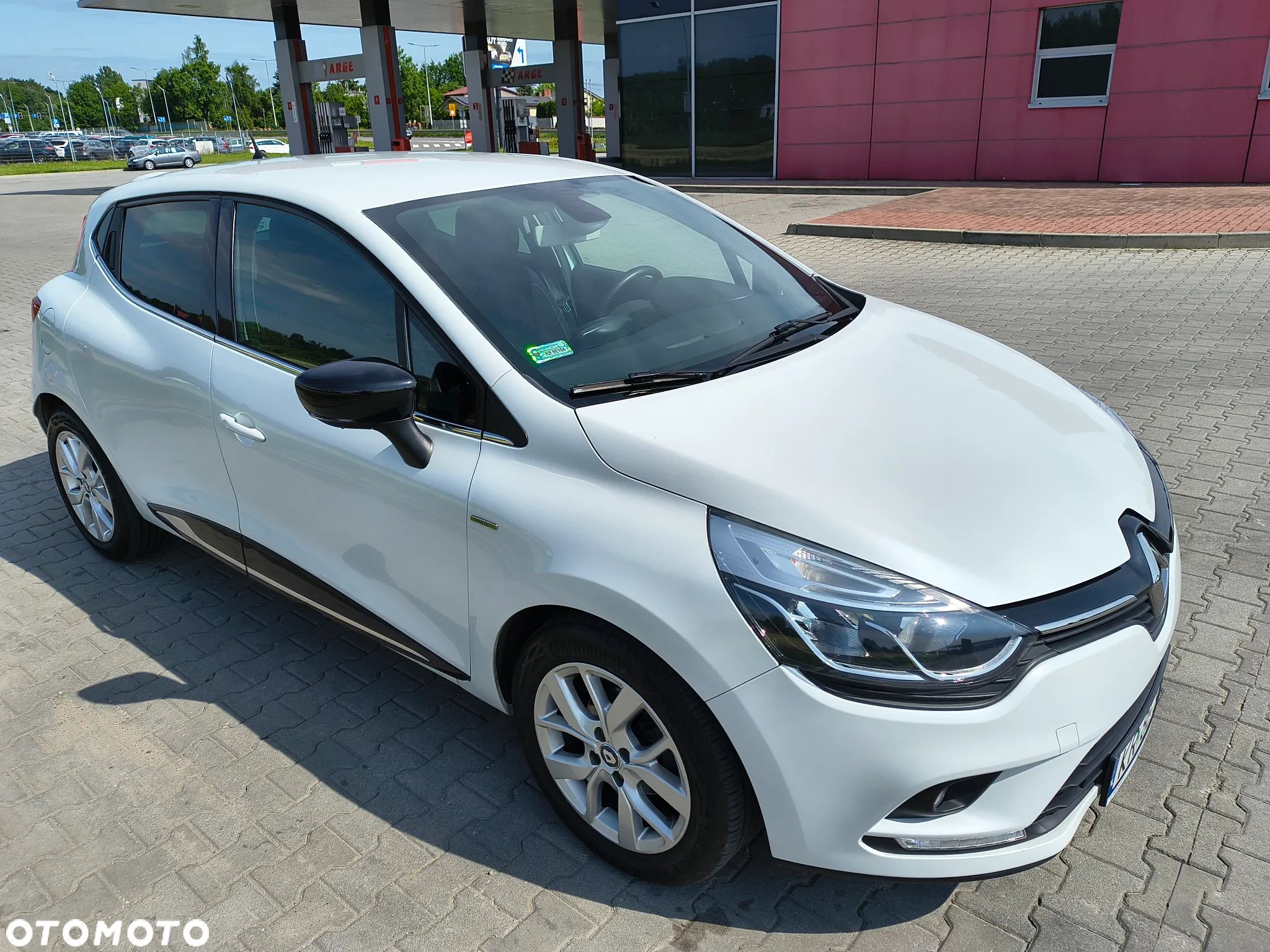 Renault Clio 0.9 TCe Limited - 1