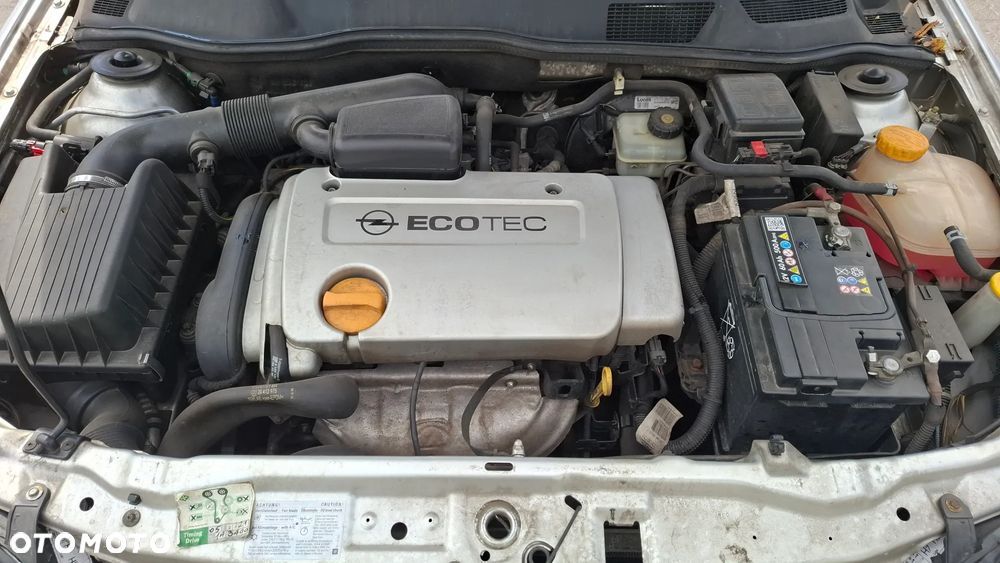 Opel Astra 1.4 NJoy - 27
