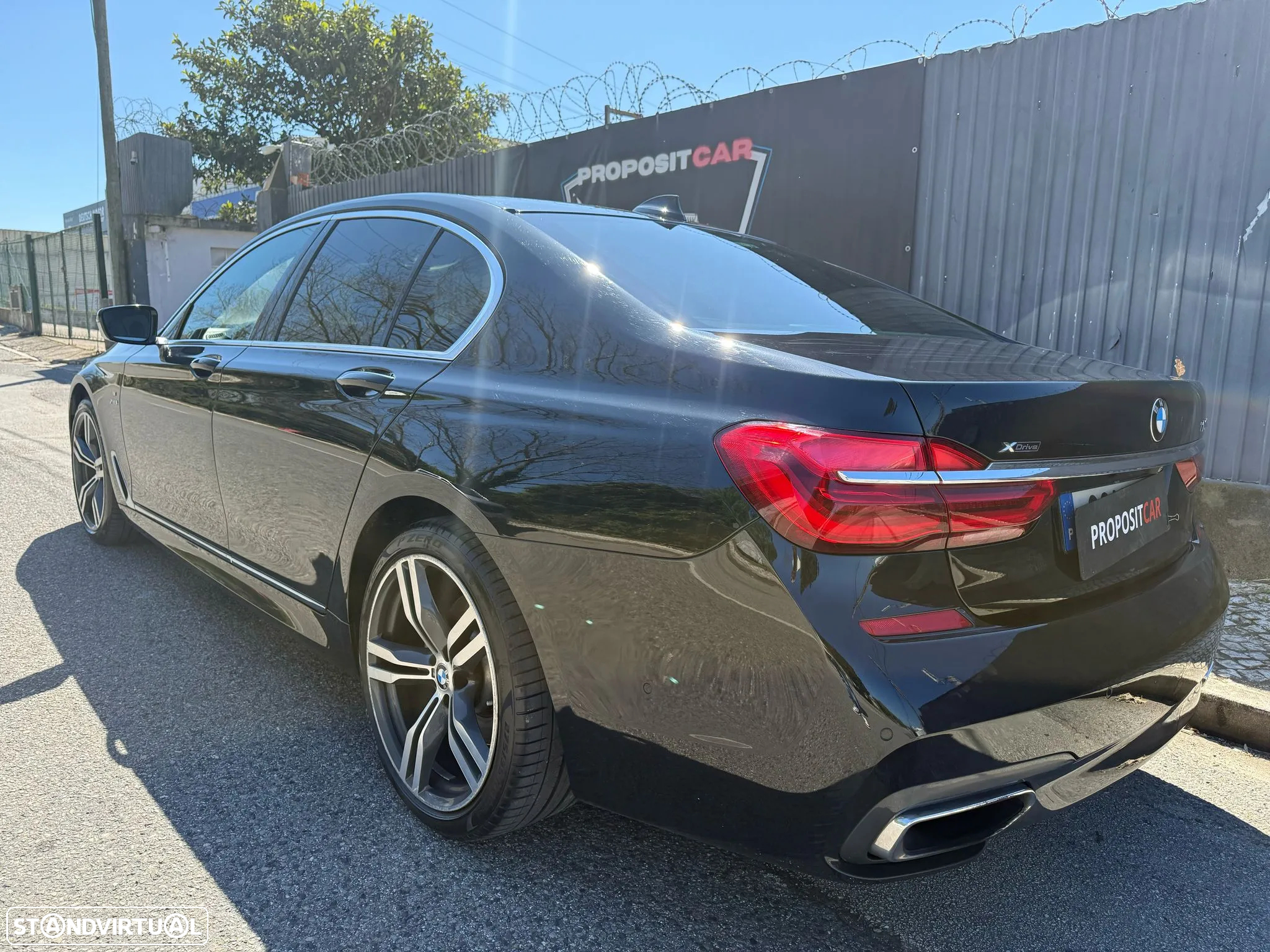 BMW 740 d xDrive Pack M - 18