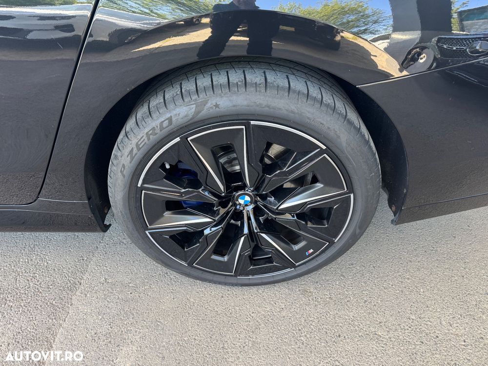 BMW Seria 7 740d xDrive MHEV - 22