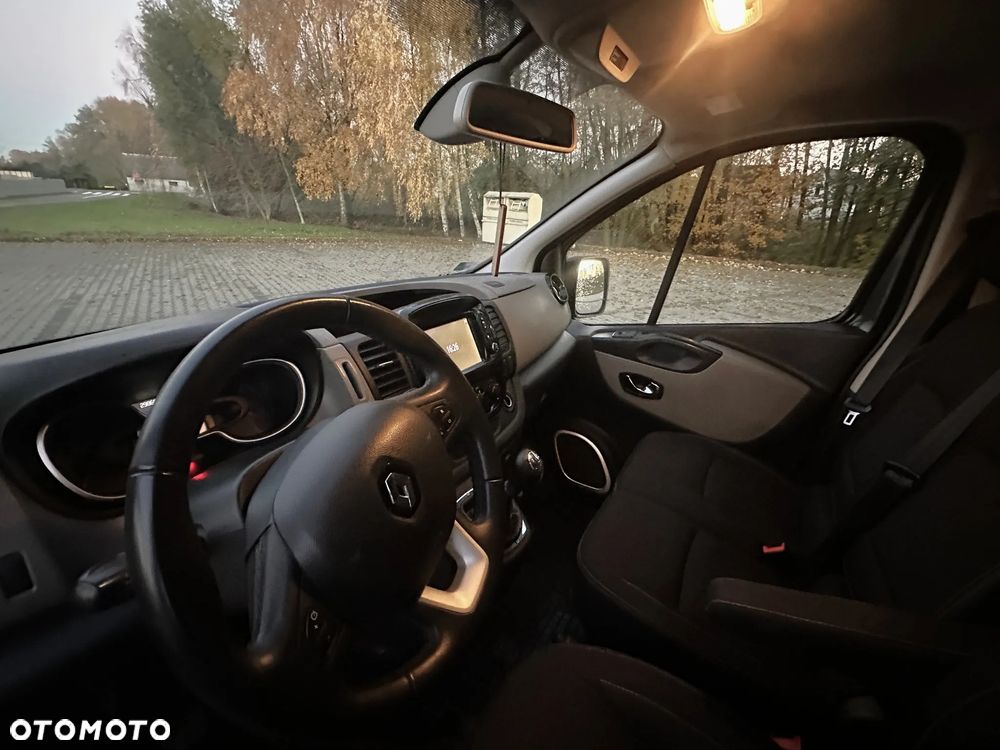 Renault Trafic ENERGY dCi 125 Grand Spaceclass - 19