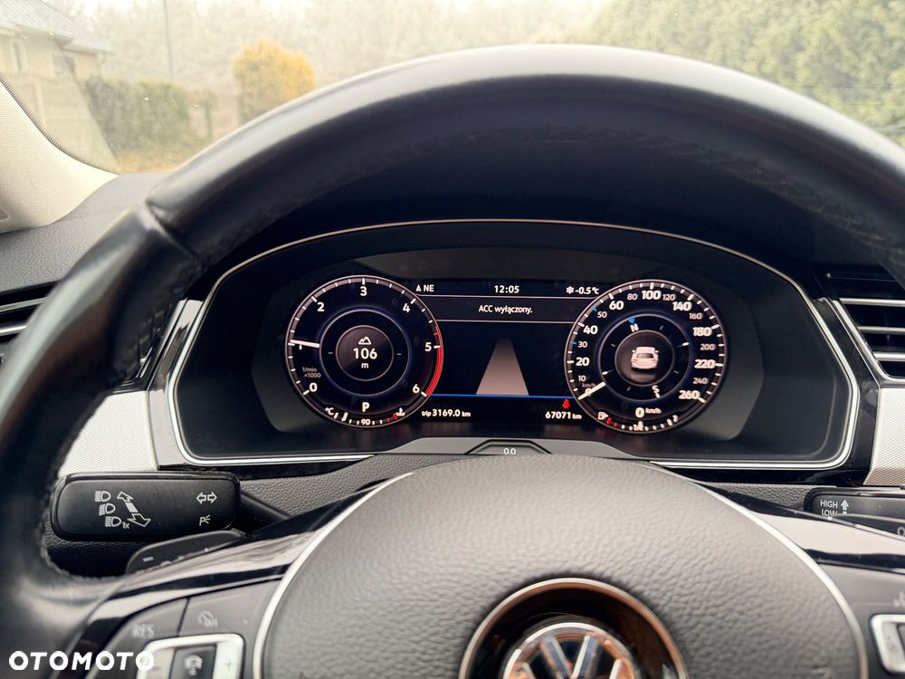 Volkswagen Passat 2.0 TDI SCR DSG Comfortline - 7