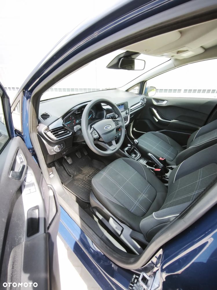 Ford Fiesta 1.1 Trend - 11