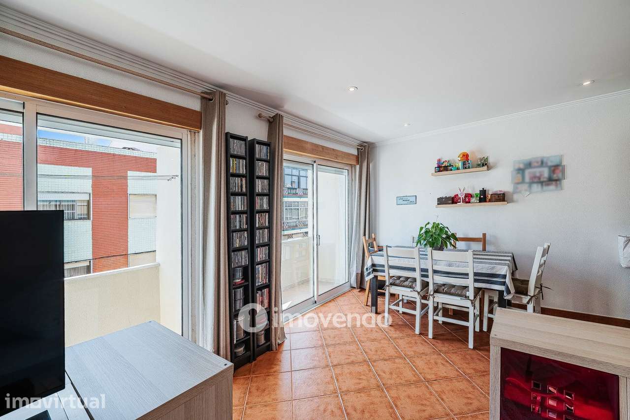 Apartamento T2 com cozinha equipada, na Amadora - Grande imagem: 3/38