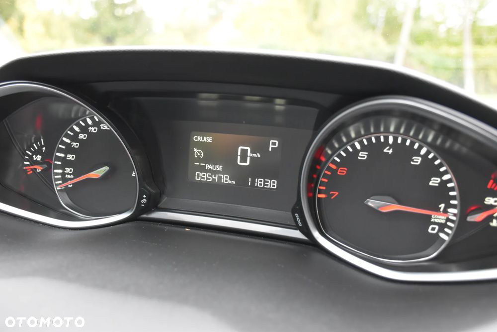 Peugeot 308 PureTech 130 EAT6 Stop & Start GT-Line Edition - 26