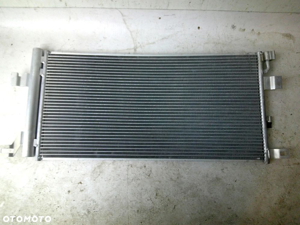 8W0816411 audi a4 b9 chłodnica klimatyzacji nowa - 4