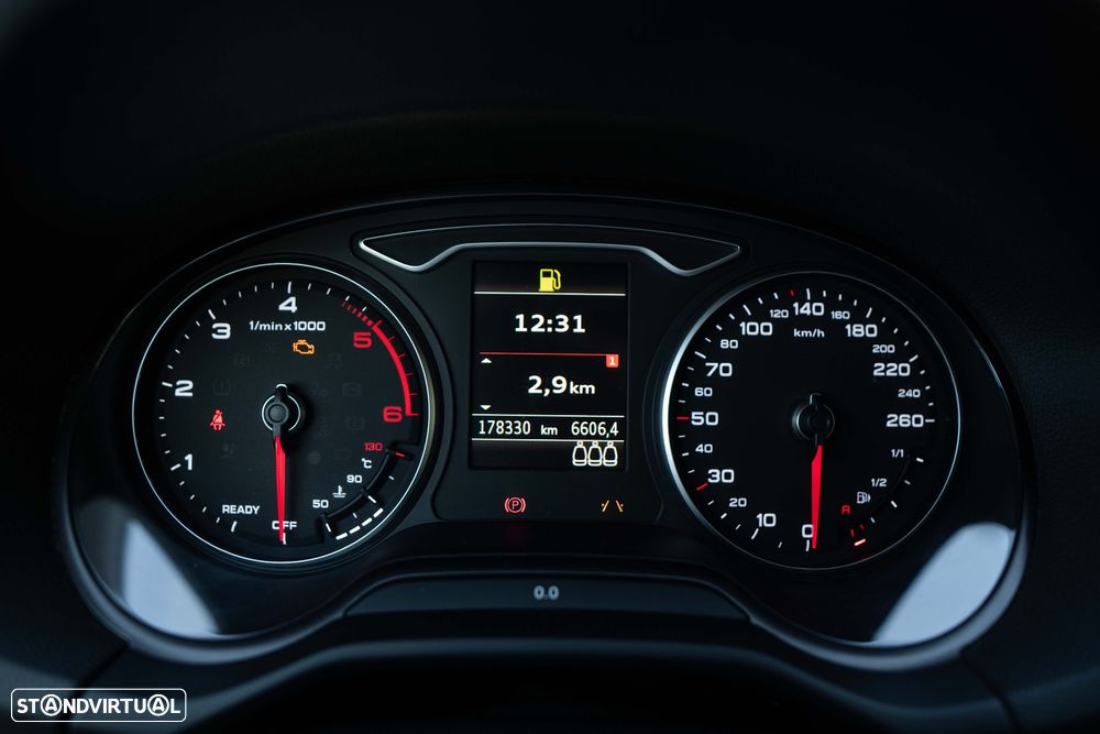 Audi Q2 1.6 TDI Design - 21