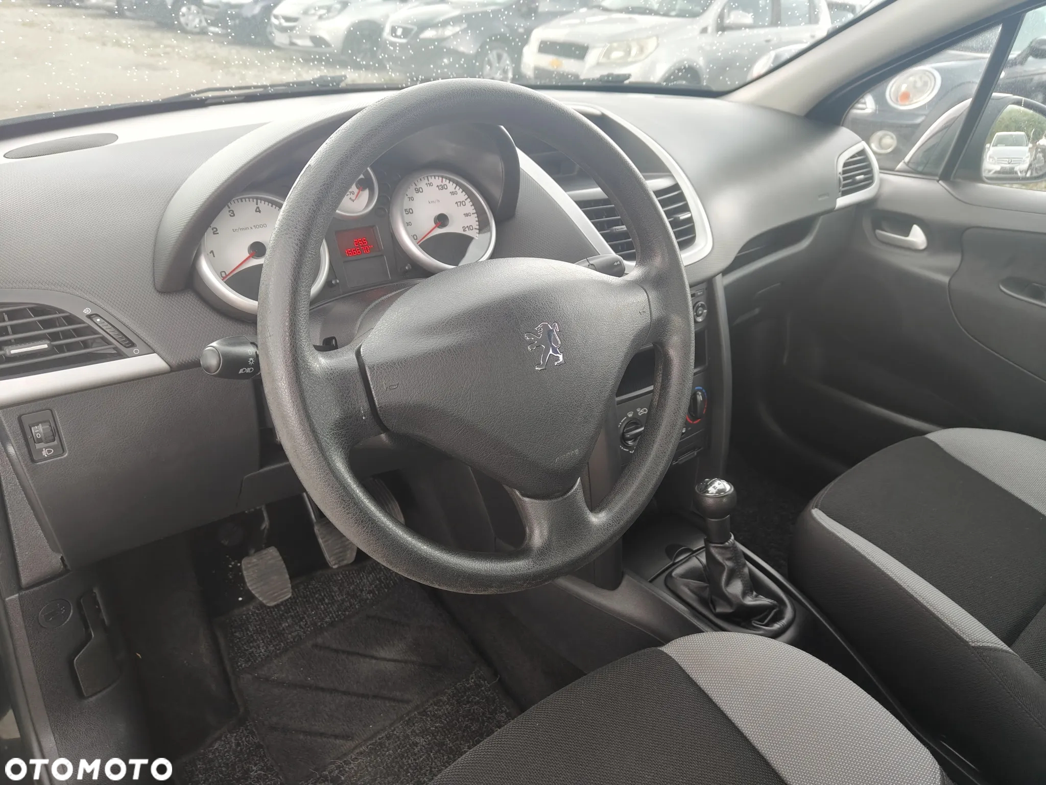 Peugeot 207 75 Urban Move - 17
