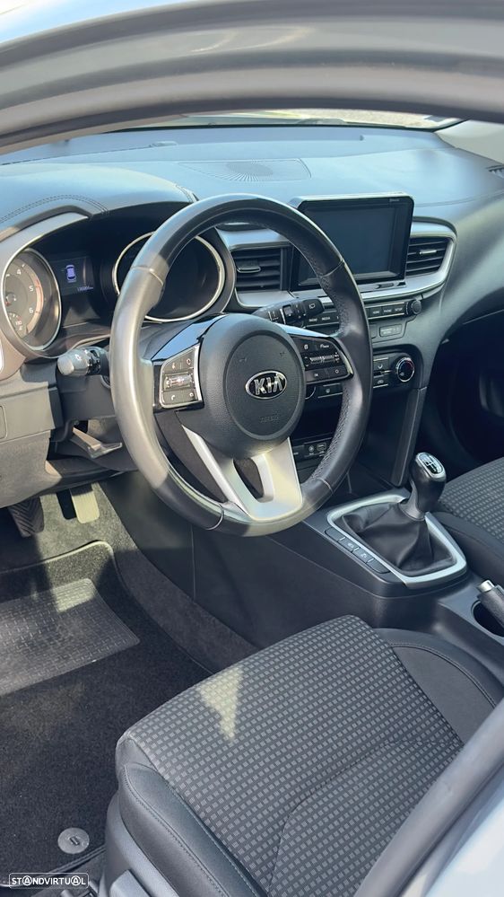 Kia Ceed SW 1.6 CRDi SX - 9