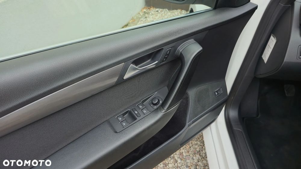 Volkswagen Passat 1.6 TDI Comfortline - 7