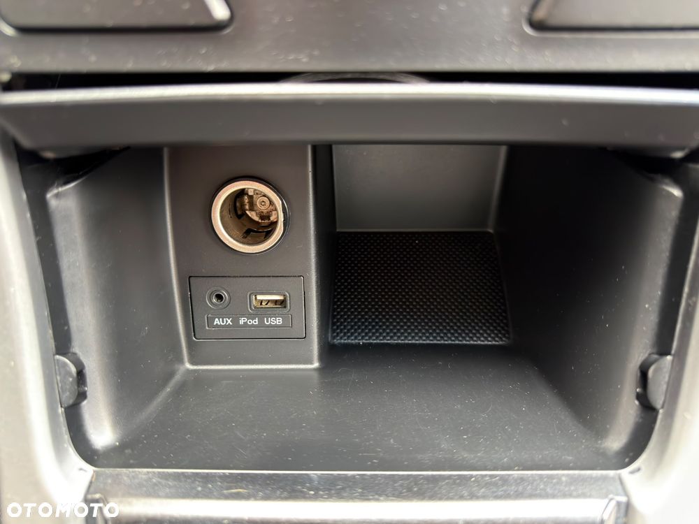 Hyundai Elantra 1.6 Comfort - 23