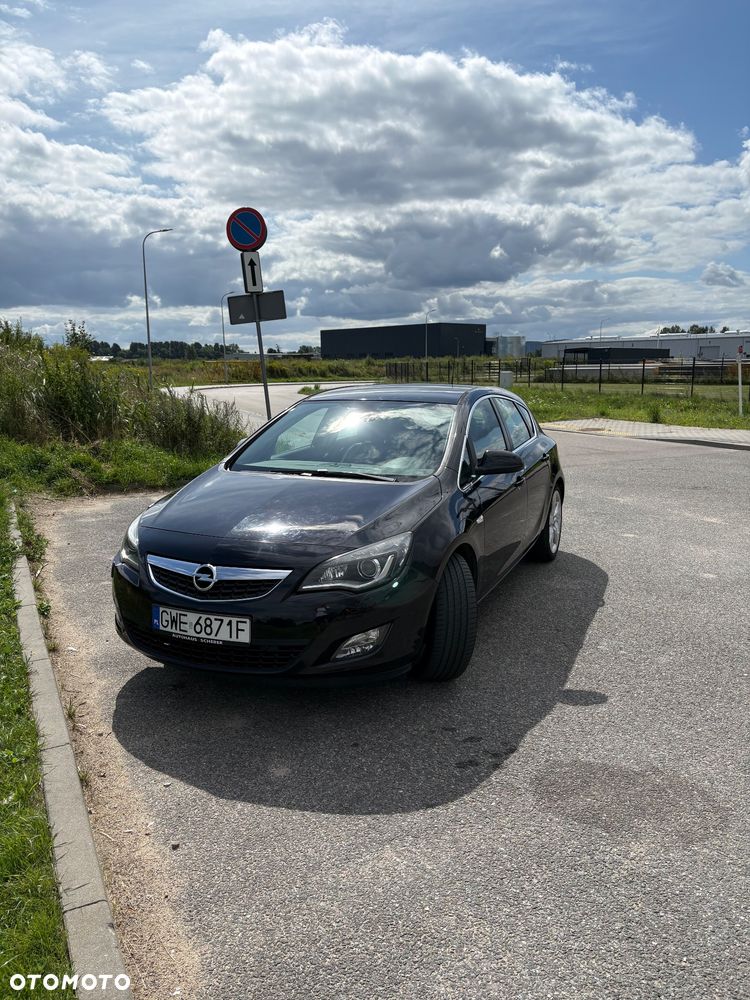 Opel Astra 1.6 T Cosmo - 1