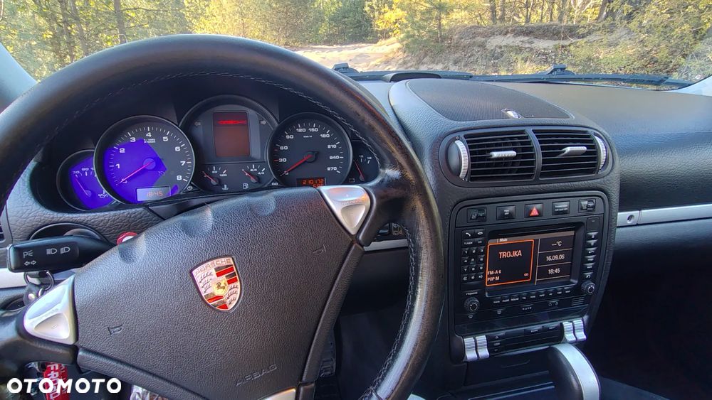 Porsche Cayenne Tiptronic S - 16