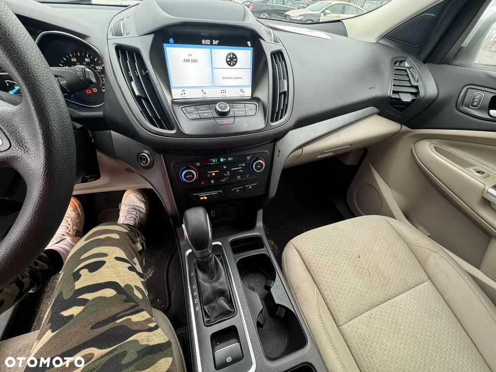 Ford Kuga - 14