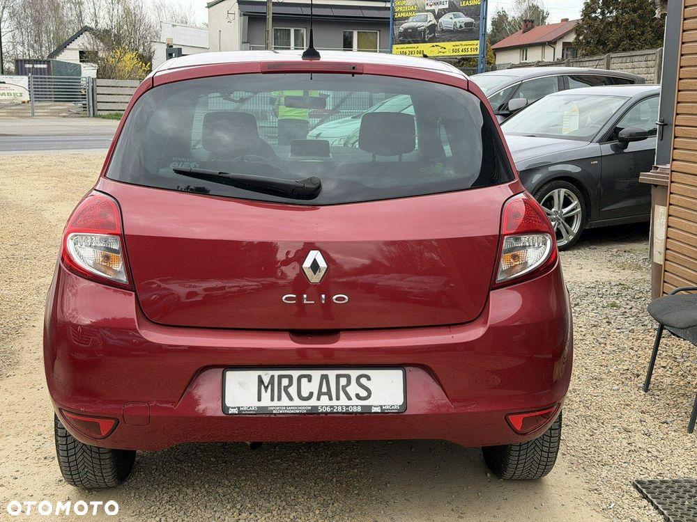Renault Clio - 7