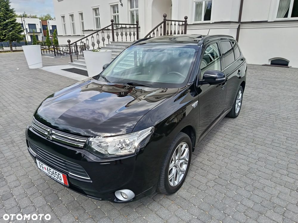 Mitsubishi Outlander 2.0 4WD Plus - 2
