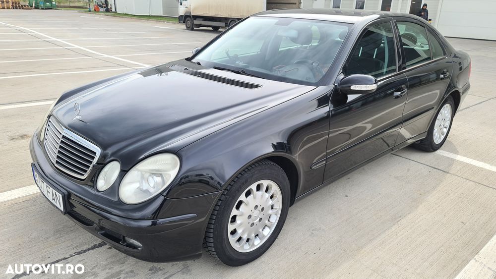 Mercedes-Benz E 200 KOMPRESSOR Elegance - 28