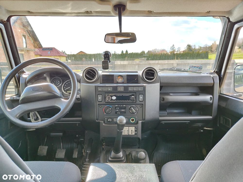 Land Rover Defender - 6