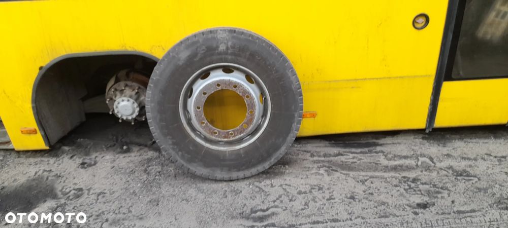 koło volvo 295/80R22,5 - 8