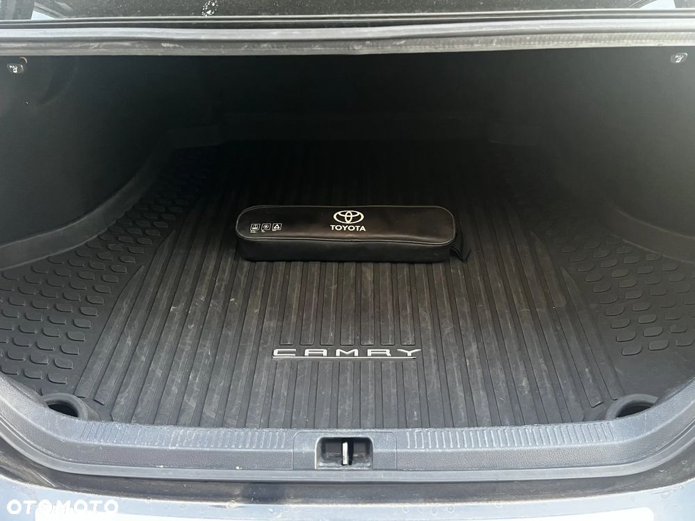 Toyota Camry 2.5 Hybrid Comfort CVT - 17