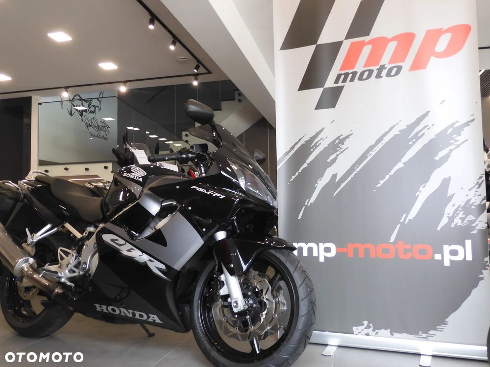 Honda CBR - 1