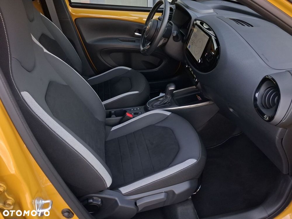 Toyota Aygo X Hybrid 1.5 Style e-CVT - 14