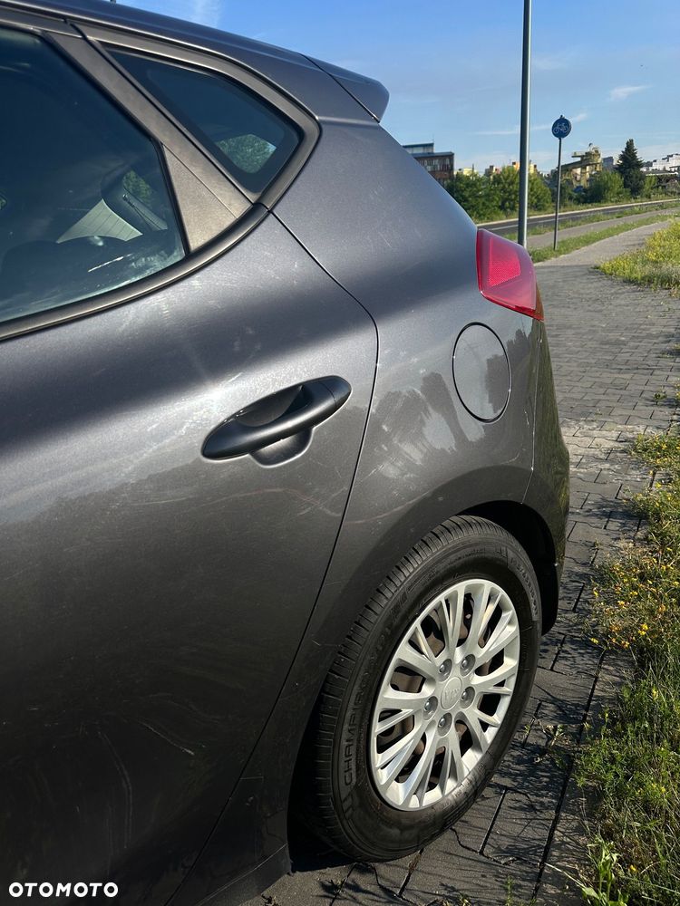 Kia Ceed 1.6 CRDi S - 12