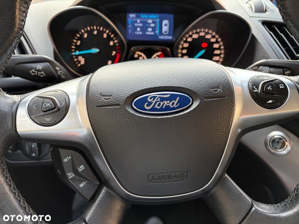 Ford Kuga 1.5 EcoBoost 2x4 Titanium - 31