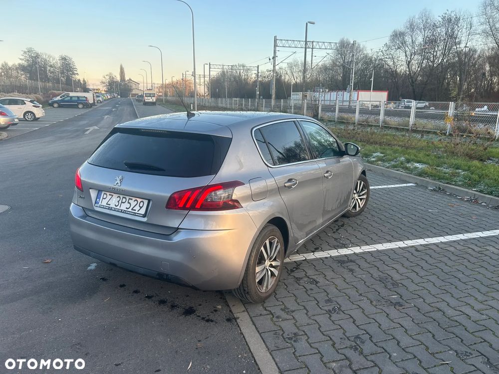 Peugeot 308 1.2 PureTech GPF Allure Pack S&S - 5