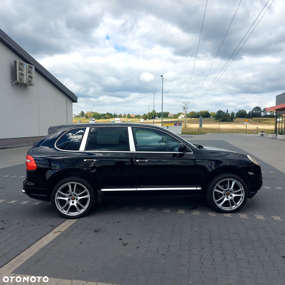 Porsche Cayenne - 3