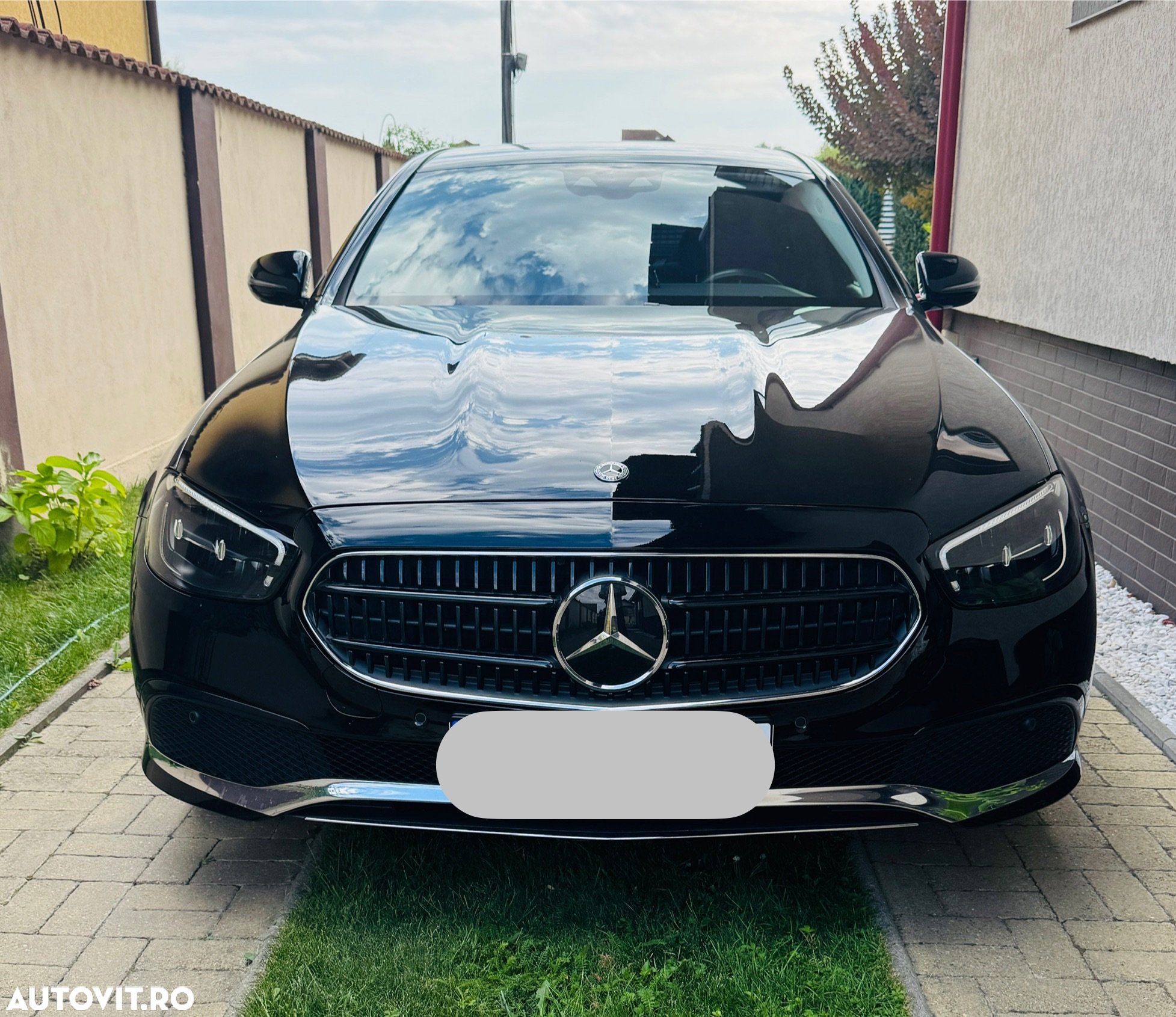 Mercedes-Benz E - 10