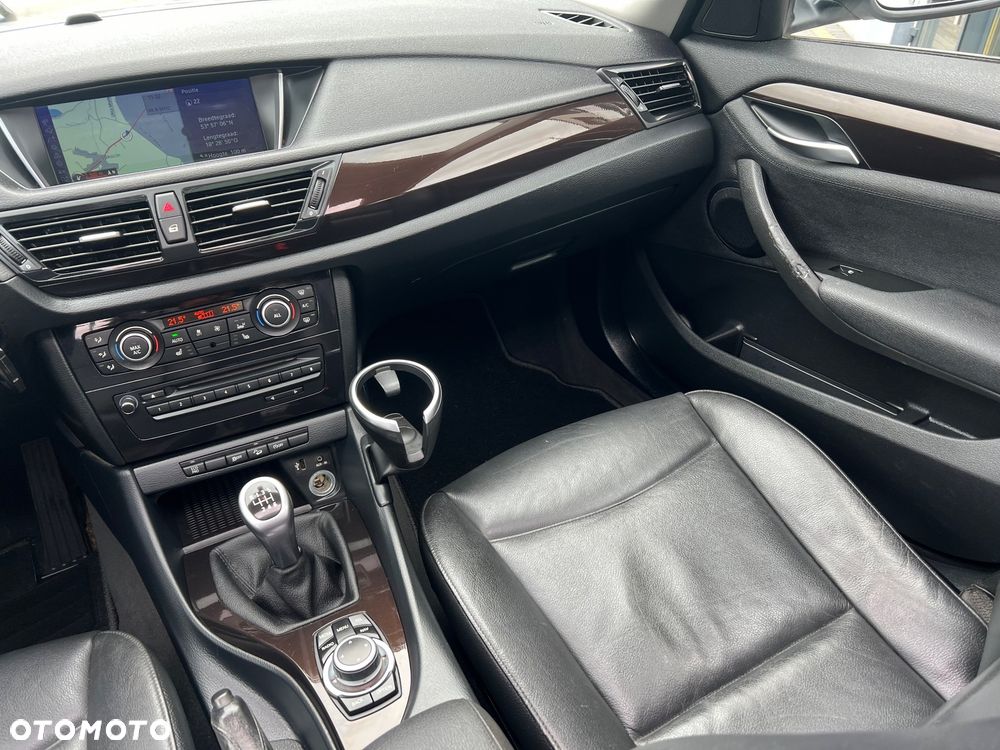 BMW X1 sDrive18d Sport Line - 22