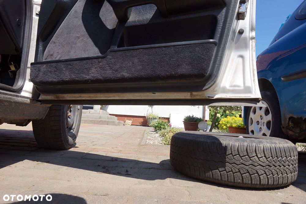 DRZWI PRZEDNIE PRAWE 80 B4 LY7T  AUDI 1991-1996 - 10