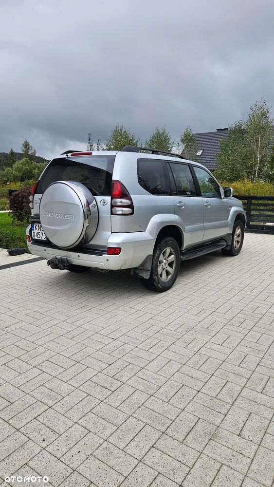 Toyota Land Cruiser - 1