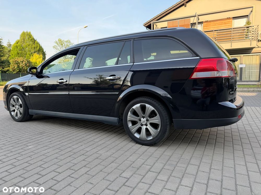 Opel Vectra 1.9 CDTI Cosmo - 11