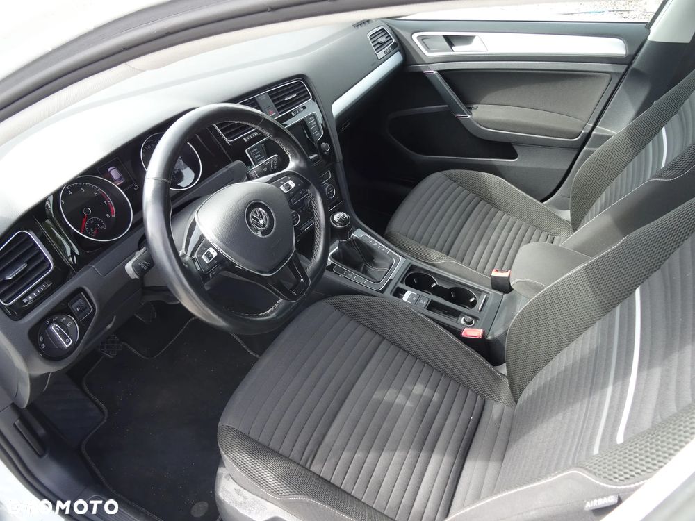 Volkswagen Golf 1.2 TSI BlueMotion Technology Cup - 11