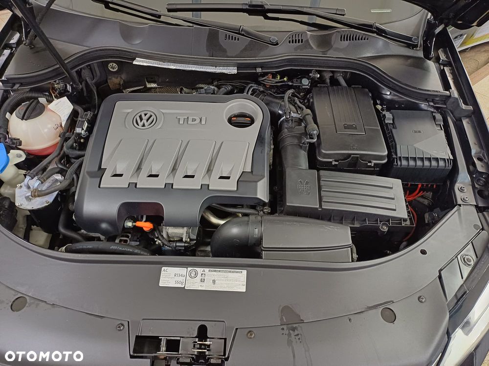Volkswagen Passat 2.0 TDI 4Mot Highline DSG - 10