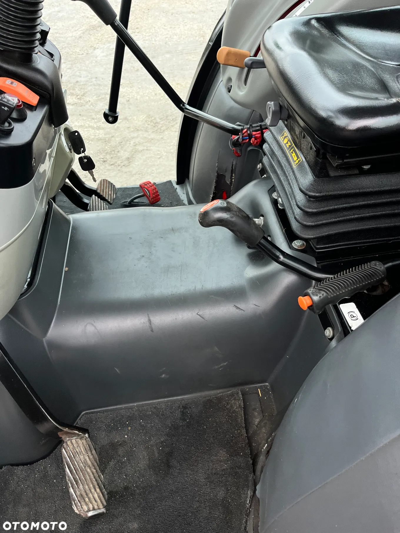 Massey Ferguson - 18