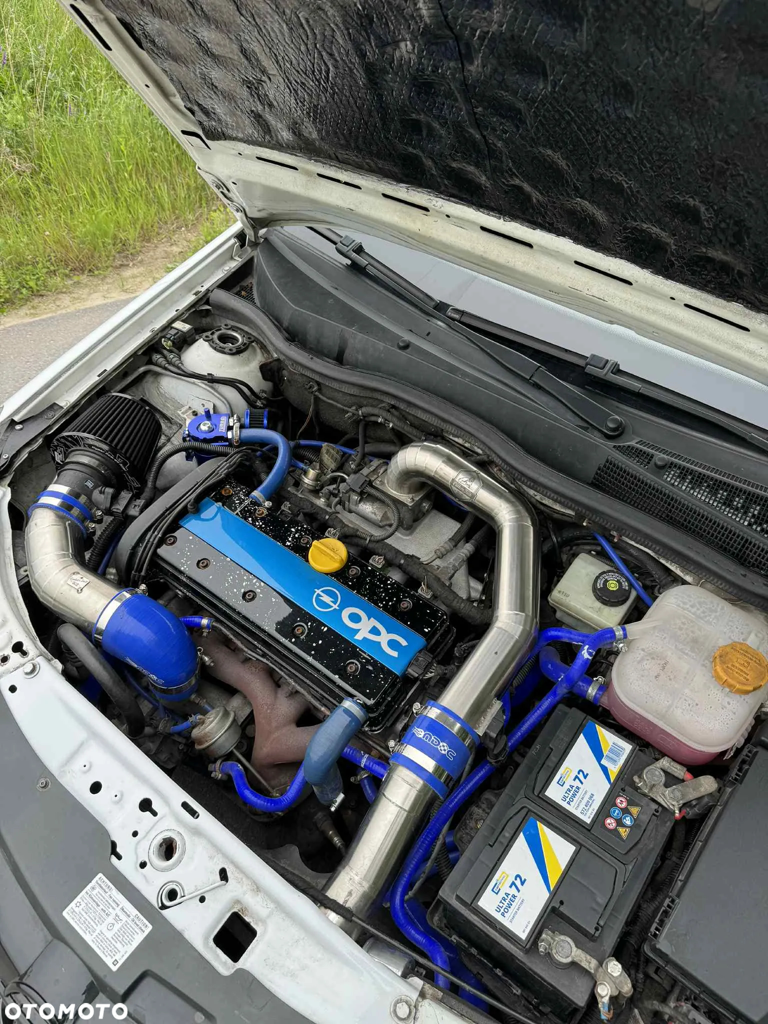 Opel Astra III GTC 2.0 T OPC - 10