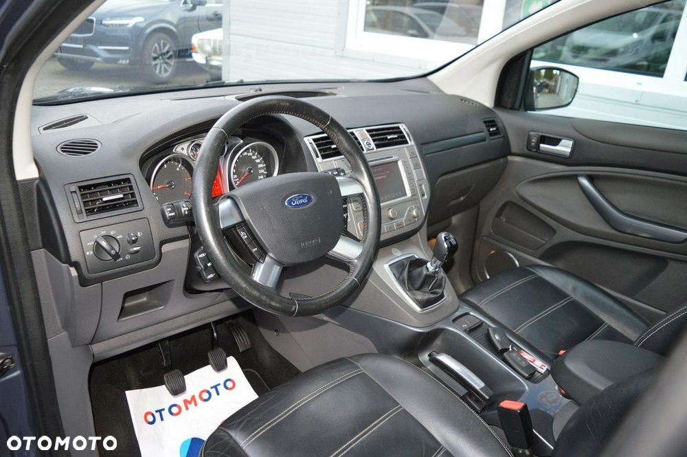 Ford Kuga 2.0 TDCi 2x4 Titanium - 18