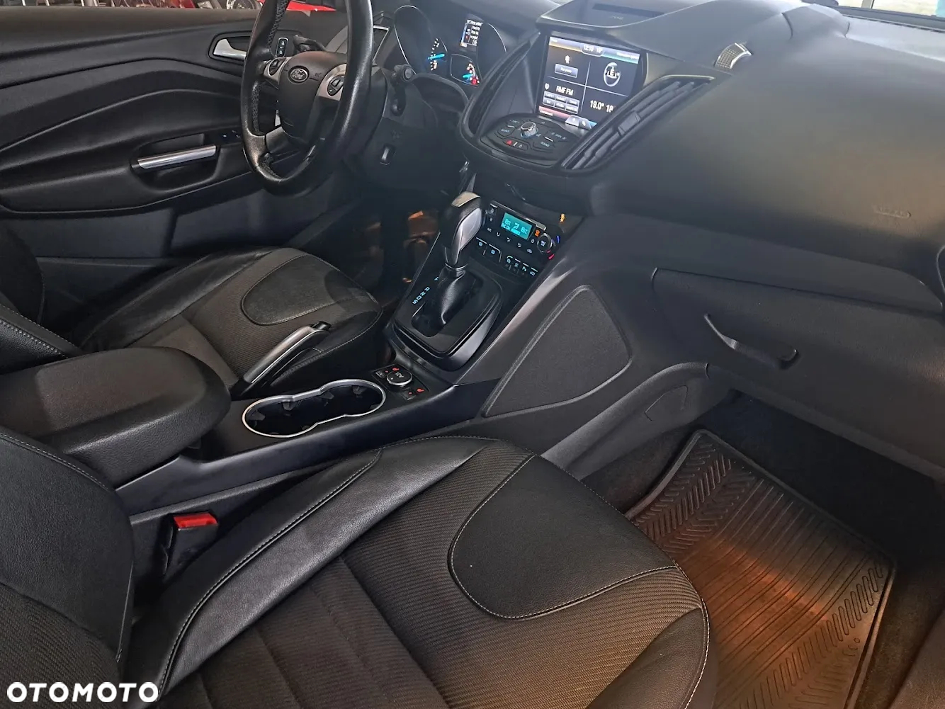Ford Kuga 1.5 EcoBoost 4WD Titanium Plus - 16