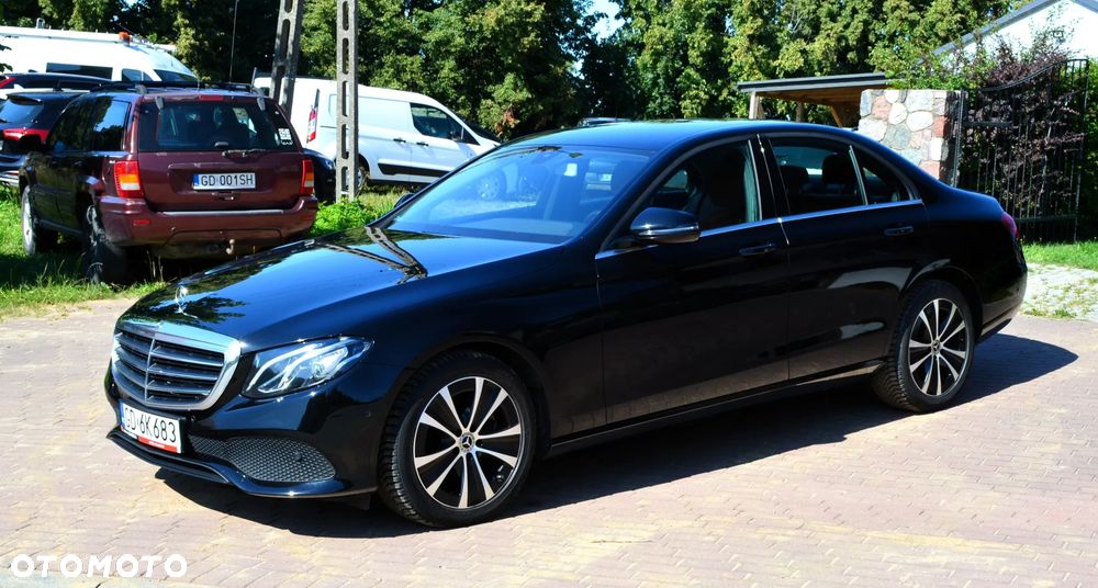 Mercedes-Benz Klasa E 220 d 4-Matic 9G-TRONIC - 11