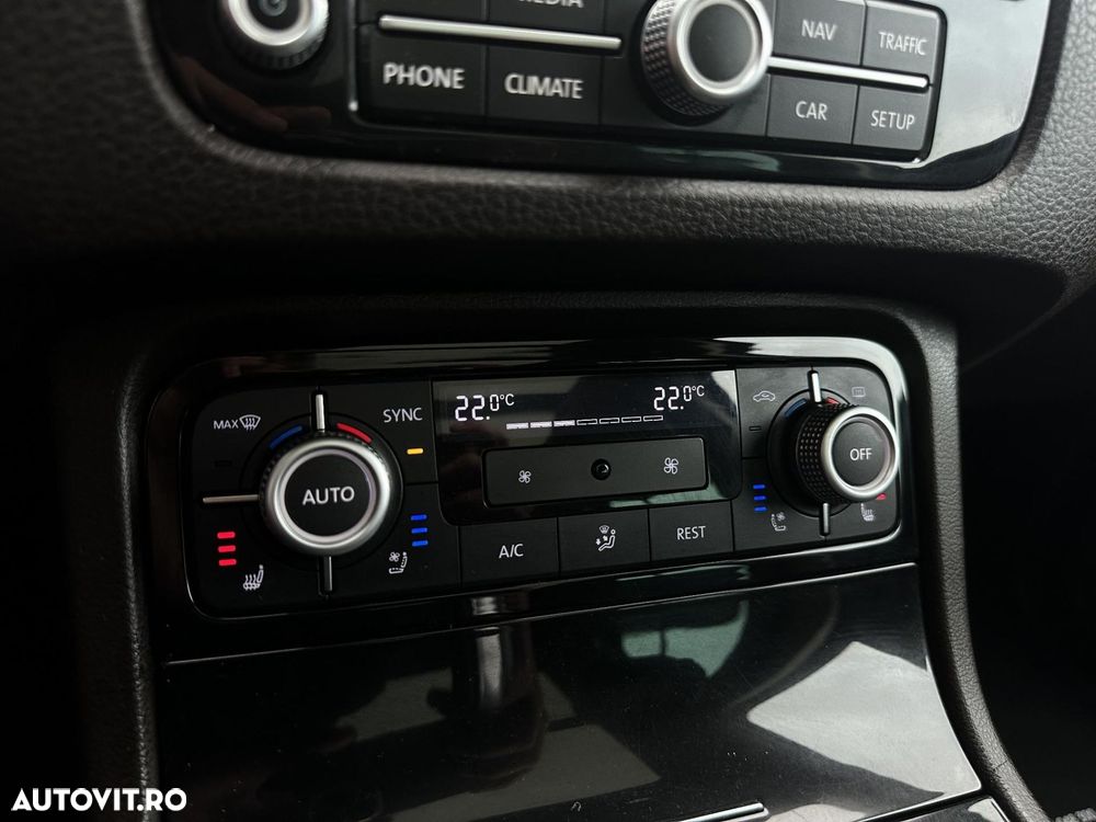 Volkswagen Touareg - 15