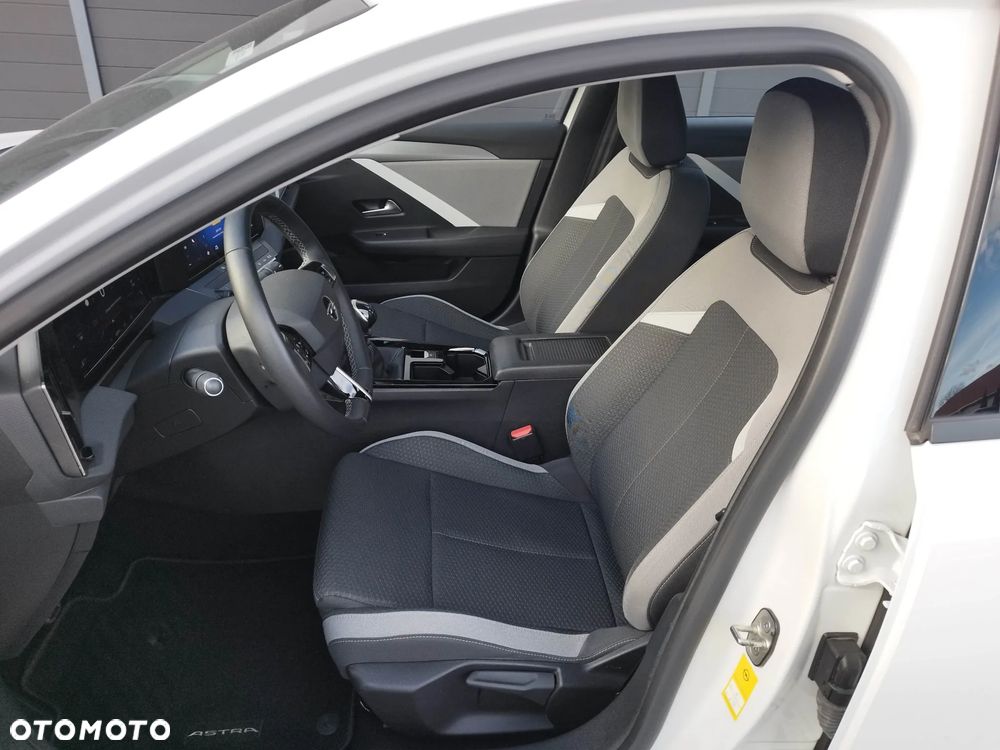 Opel Astra 1.2 Turbo Edition - 25