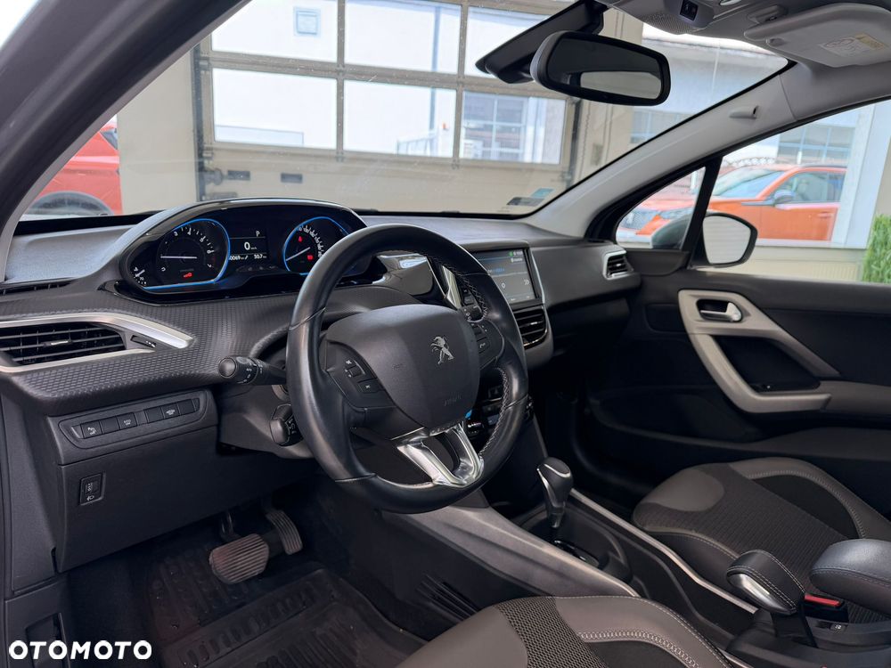 Peugeot 2008 1.2 Pure Tech GPF Allure S&S EAT6 - 8