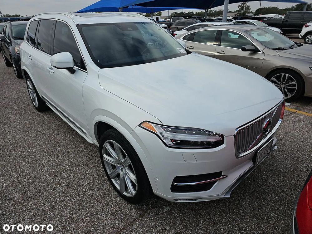 Volvo XC 90 - 8