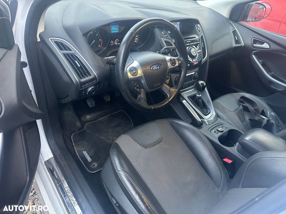 Ford Focus 2.0 TDCI DPF Sport - 8
