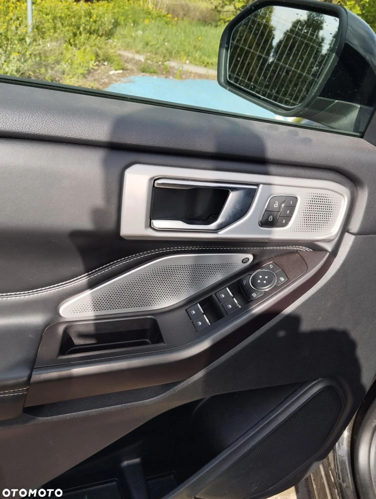 Ford Explorer - 7