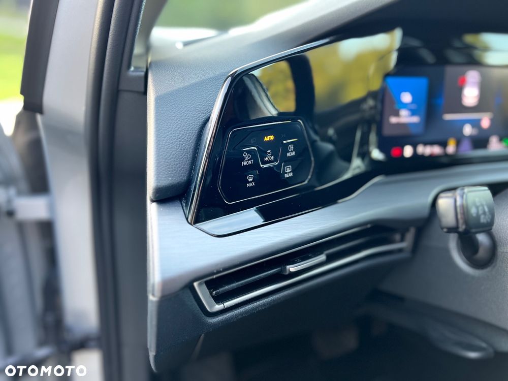 Volkswagen Golf VIII 1.4 TSI Plug-In Hybrid Style DSG - 24